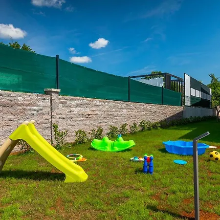 In Istra With Heated Pool Villa