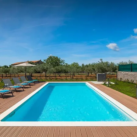 In Istra With Heated Pool *
