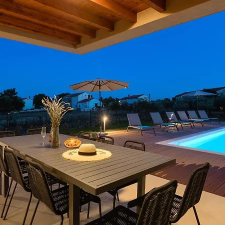 In Istra With Heated Pool *